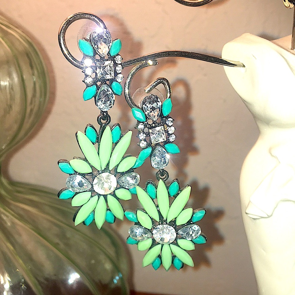 BOHO FOREVER 21 CHANDELIER EARRINGS WITH RHINESTONES